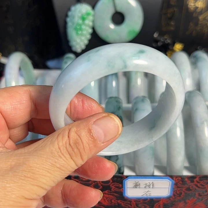 翡翠未镶嵌手镯天然