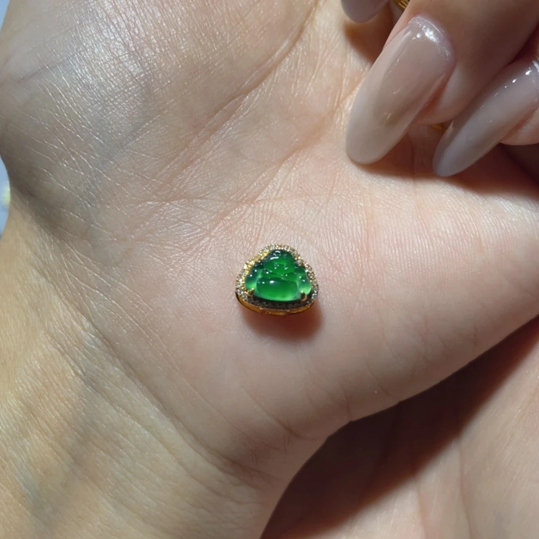 【闪购商品】颈饰18K金镶嵌翡翠