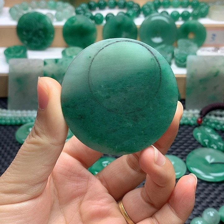 未镶嵌石英质玉珠宝半成品