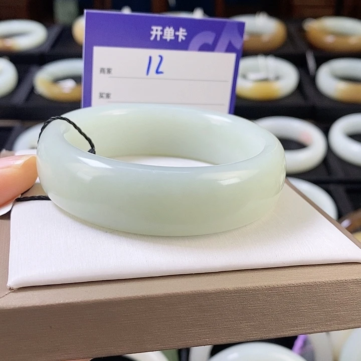 未镶嵌手镯和田玉54