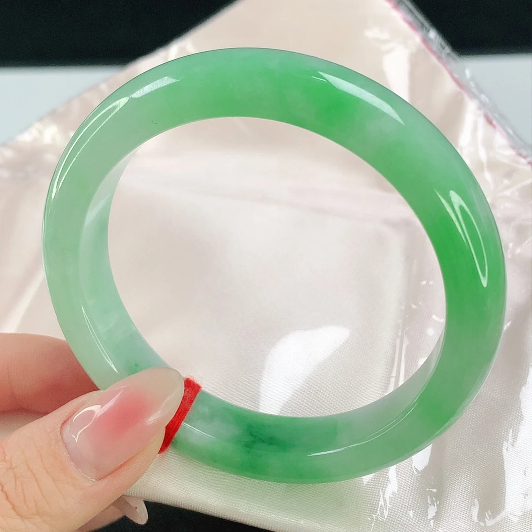 未镶嵌手镯翡翠652