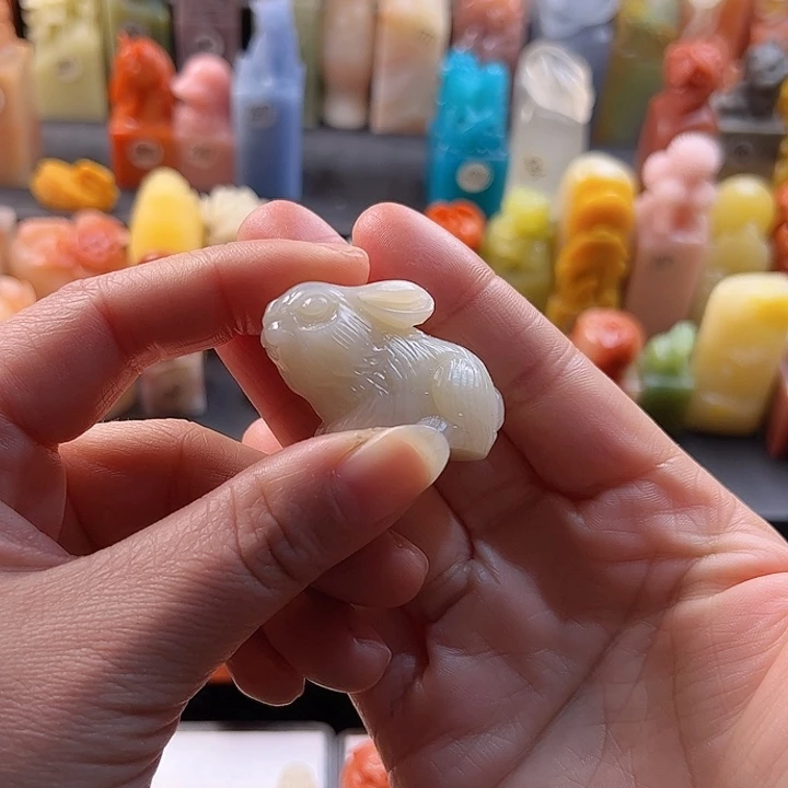 寿山石印石手工定制，兔子