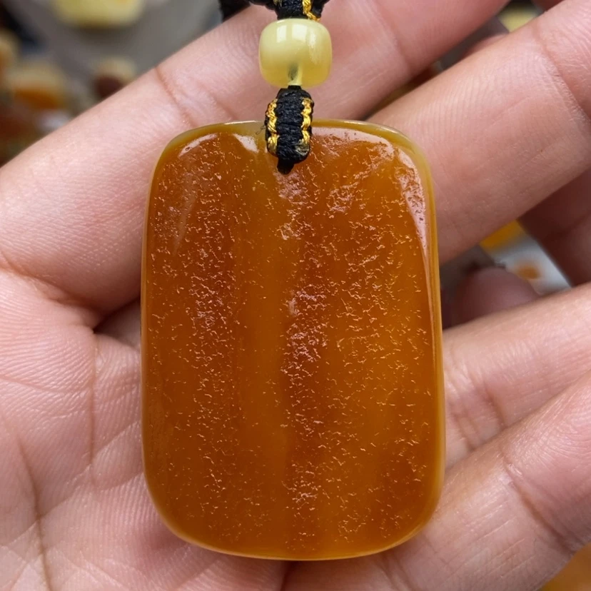 【闪购商品】琥珀颈饰未镶嵌