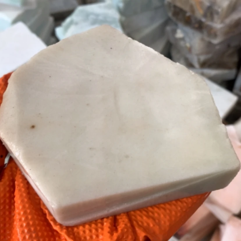 【闪购商品】石英质玉手镯未镶嵌奶绿