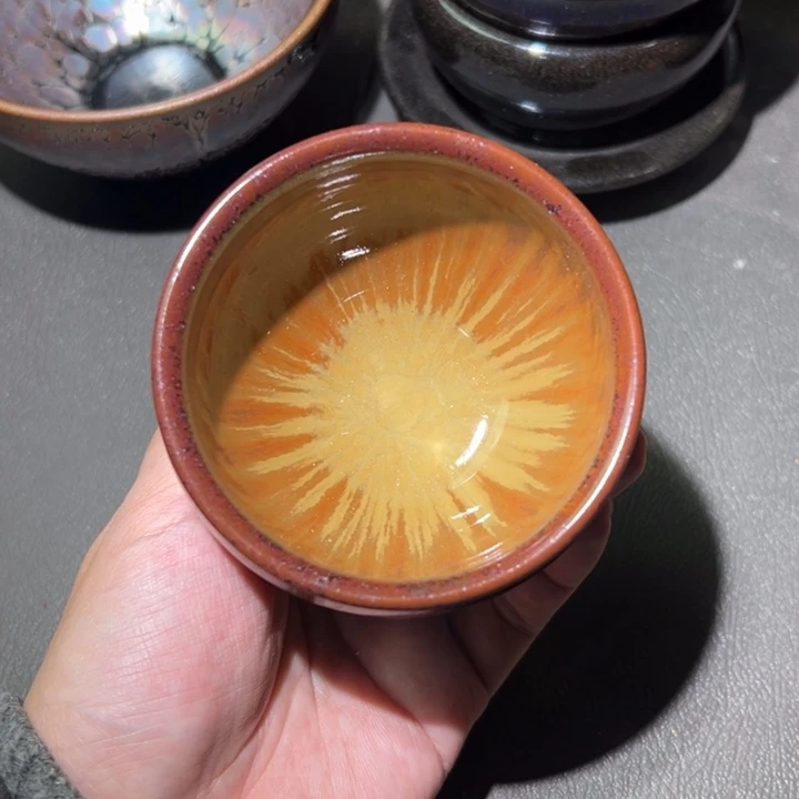 茶盏好想和她谈一下心