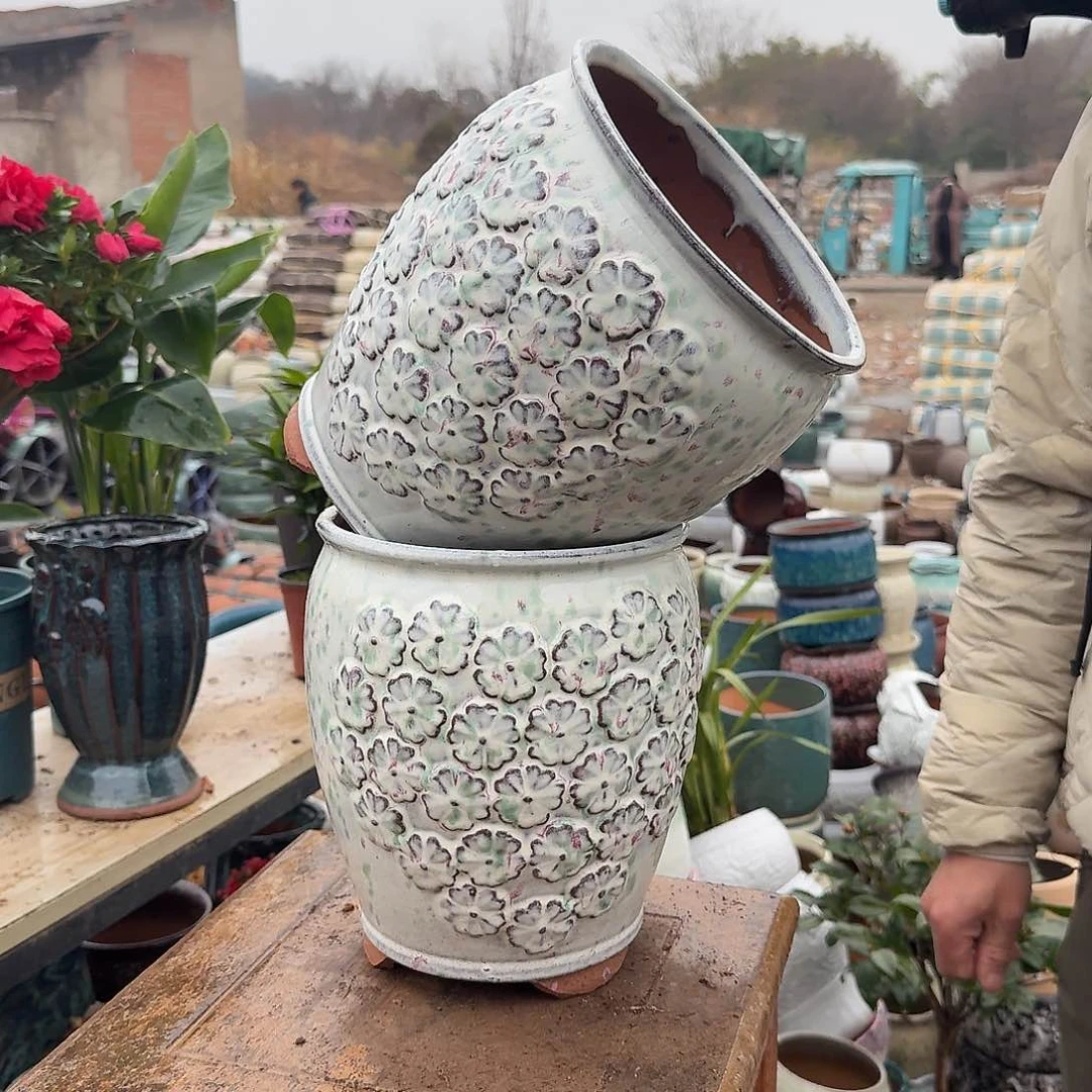 紫砂花盆口18高22（脚脚花花白彩色两个