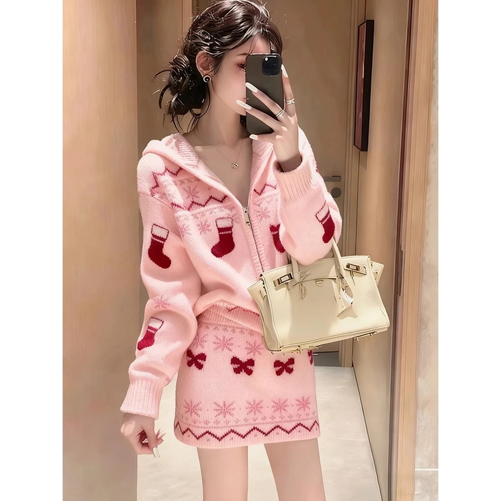 秋冬费尔岛粉色气质针织套装女2025新款小个子穿搭上衣短裙两件套