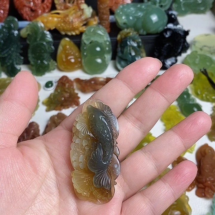 未镶嵌蛇纹石玉颈饰