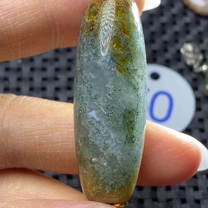 未镶嵌颈饰玛瑙/玉髓龙****)