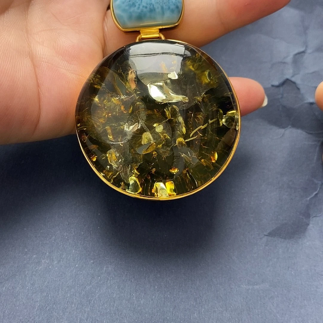 琥珀未镶嵌裸石吊坠