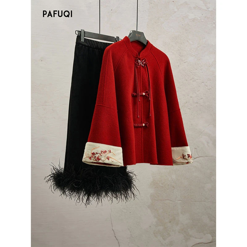新中式红色外套冬季短款盘扣大衣新年战袍套装裙国风女装2025新款