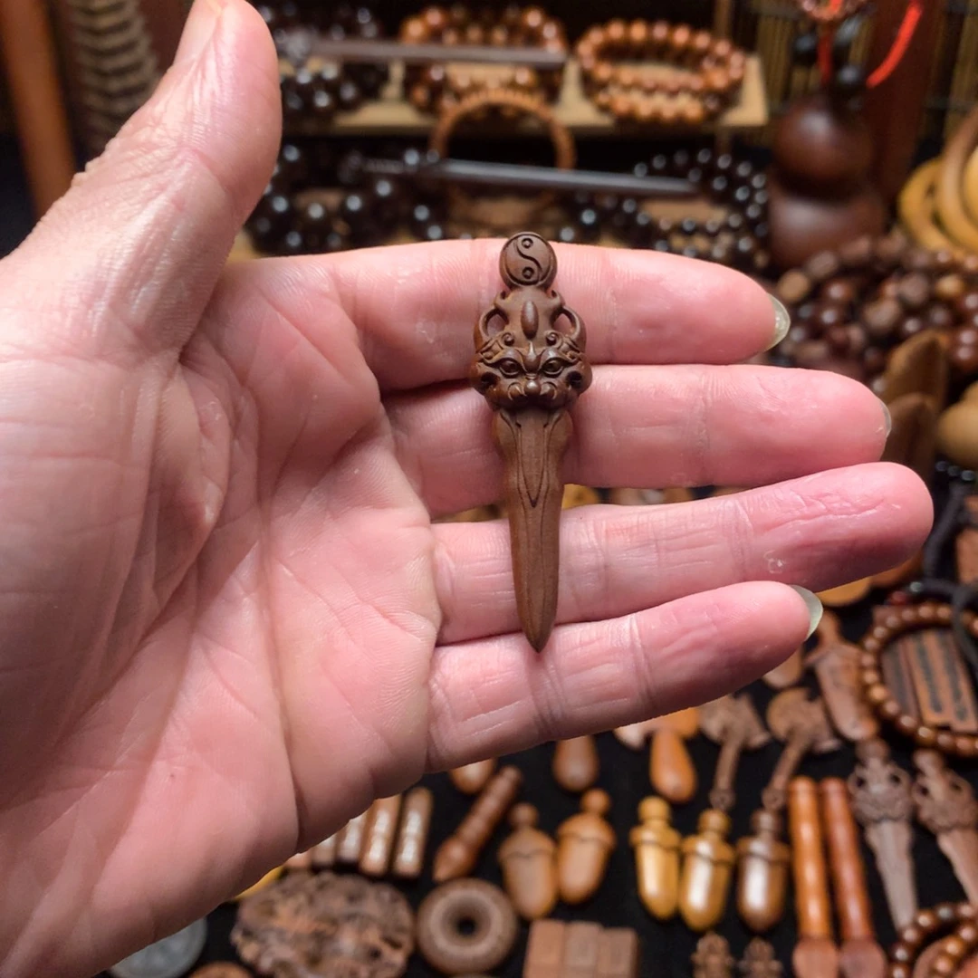 枣木枣木狮咬剑脖挂配绳发货