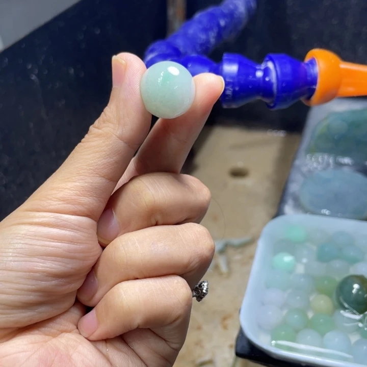 五***岳定制翡翠未镶嵌边角料