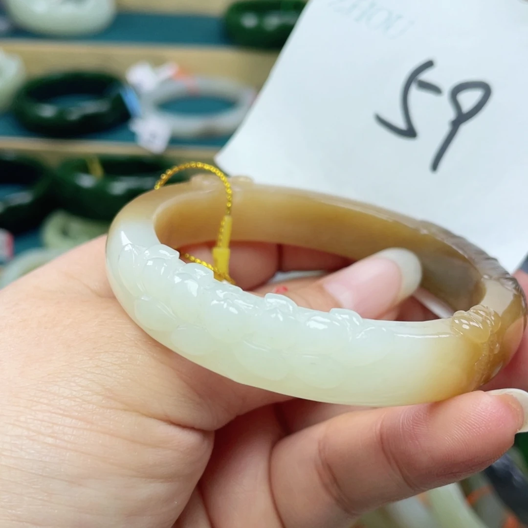 未镶嵌手镯和田玉圈口56