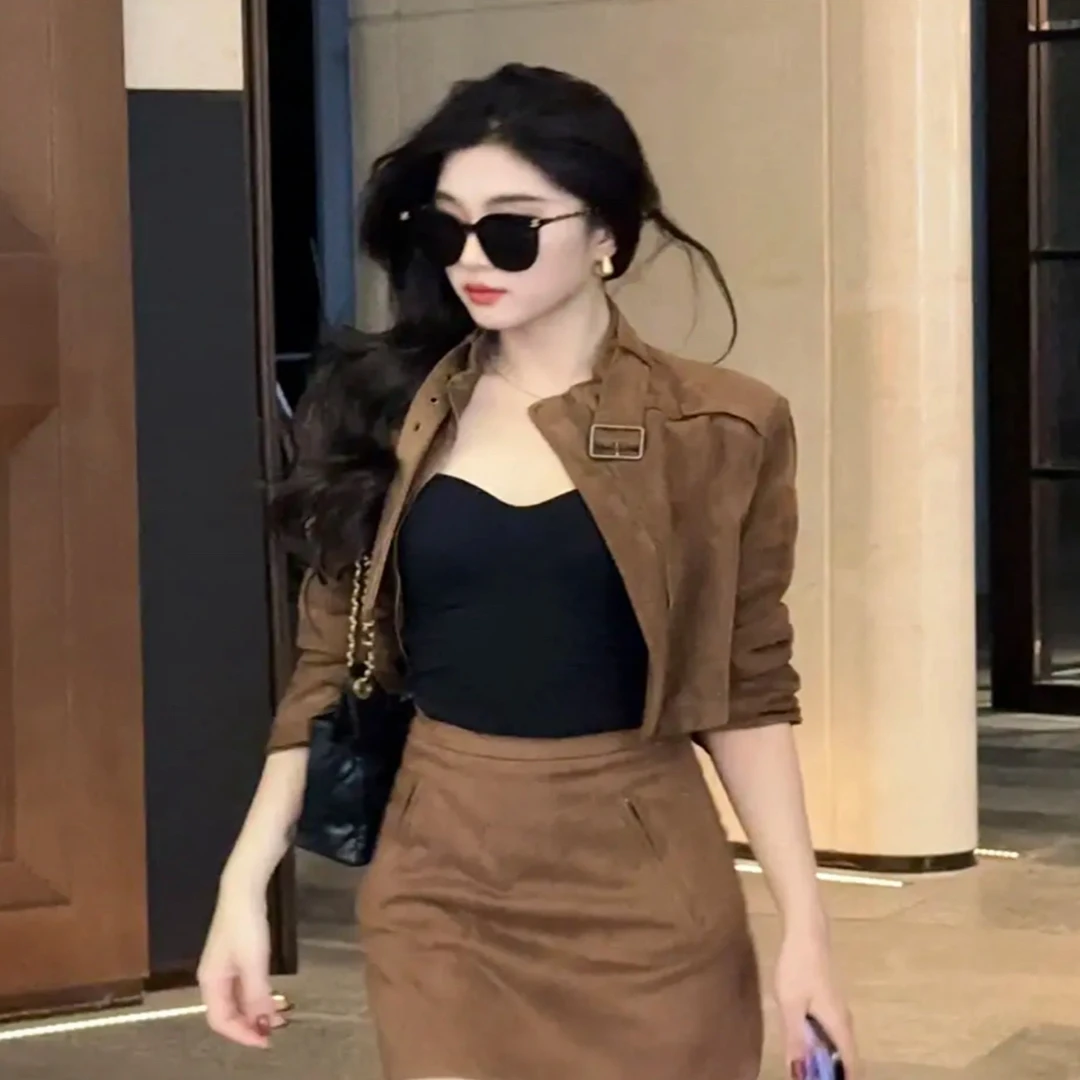 【WEIYI】复古美拉德色系时尚早秋软植绒套装