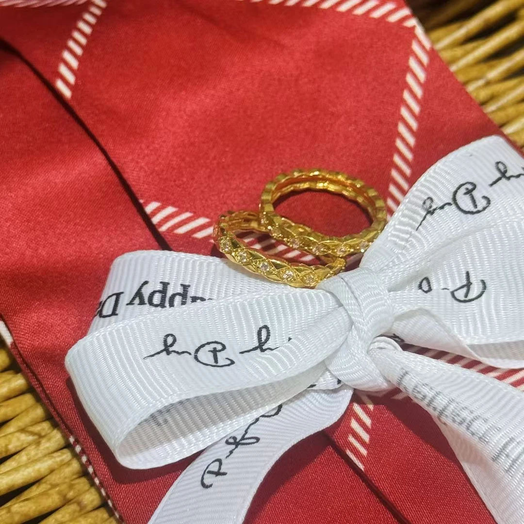 莫桑石【小民】轻奢设计款18k菱纹点钻戒指HJ199（只发一件）