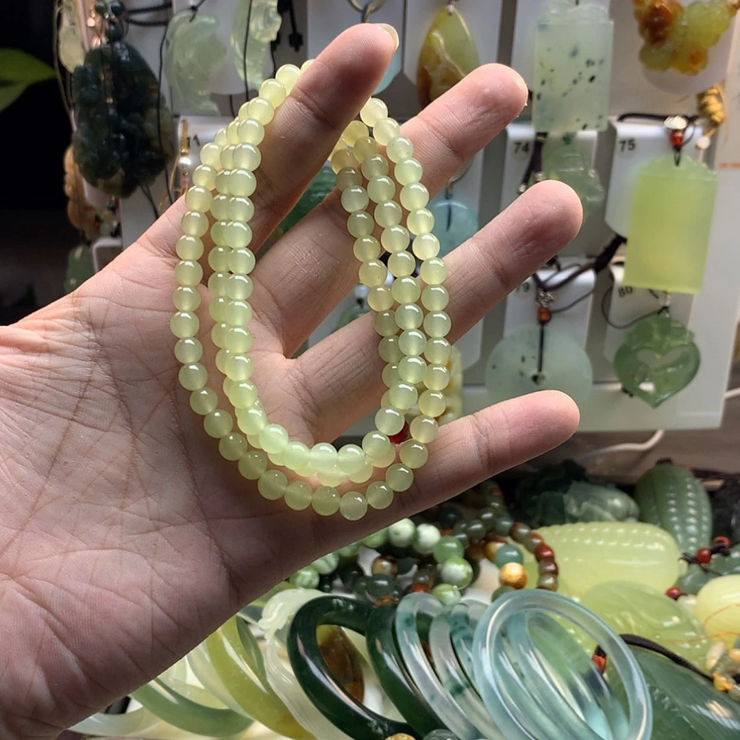【闪购商品】蛇纹石玉未镶嵌颈饰