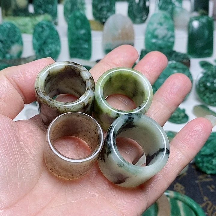 未镶嵌独山玉颈饰