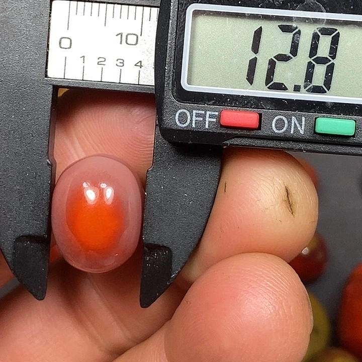 南红玛瑙未镶嵌车挂