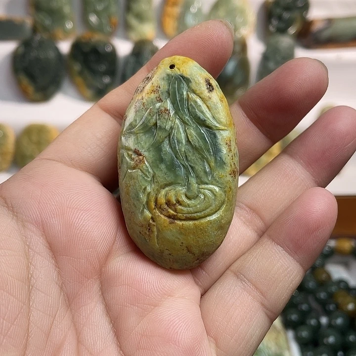 岫岩河磨玉（透闪石质玉）未镶嵌吊坠(不含链)