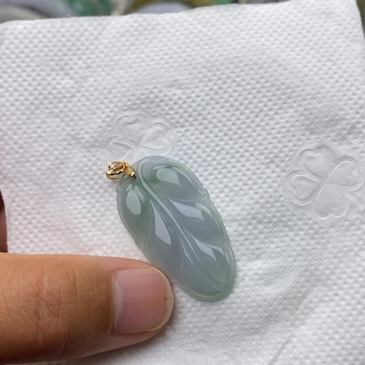 翡翠未镶嵌颈饰翡翠叶子金扣头