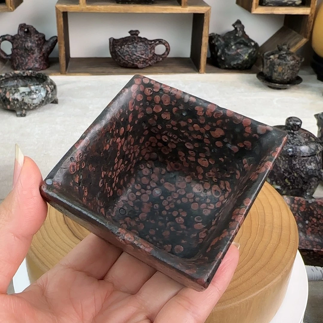 梅花玉红梅四方杯140毫升