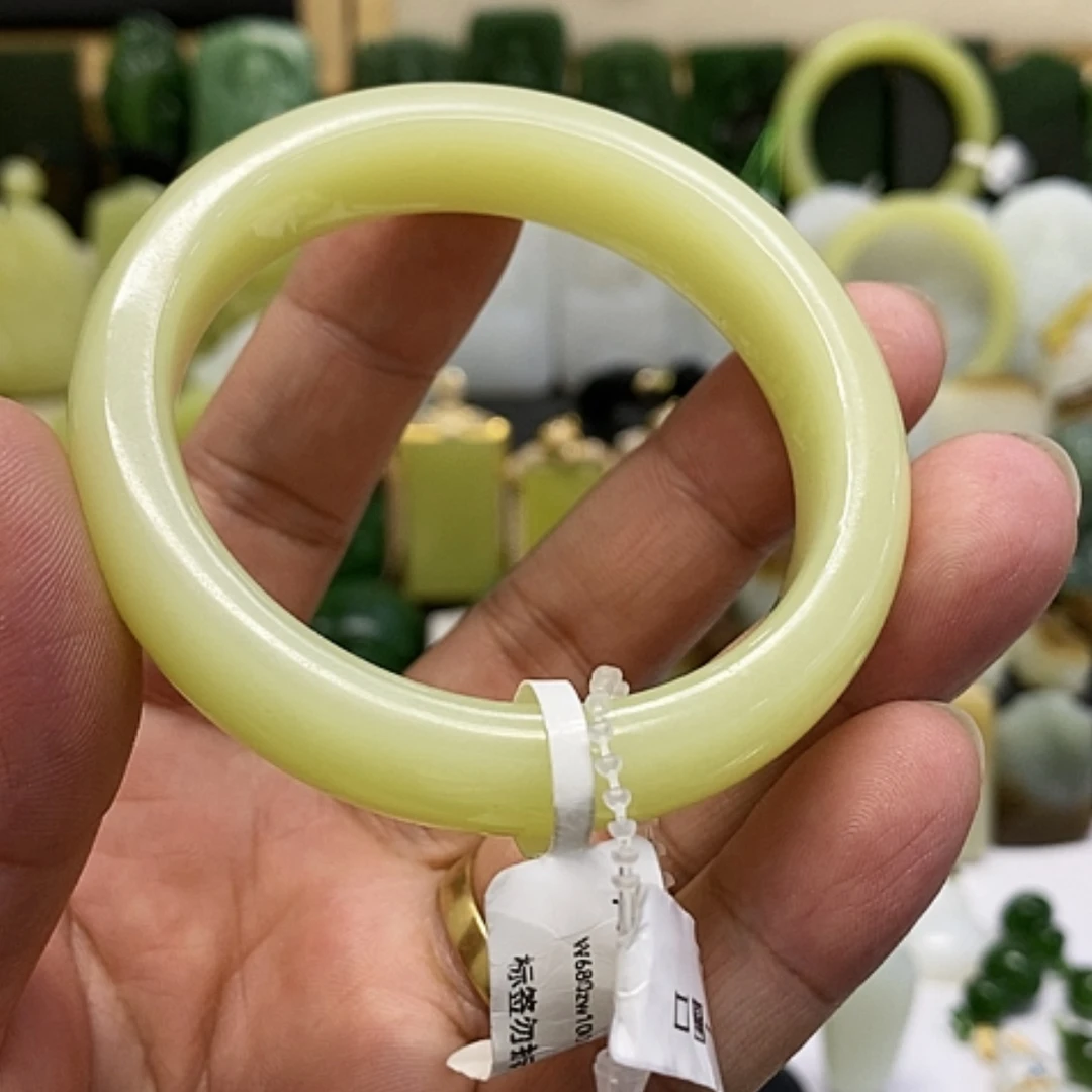 【闪购商品】颈饰未镶嵌和田玉