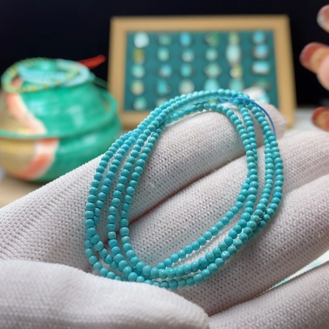 绿松石颈饰未镶嵌牛****?