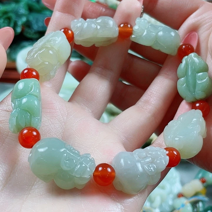 未镶嵌和田玉挂件