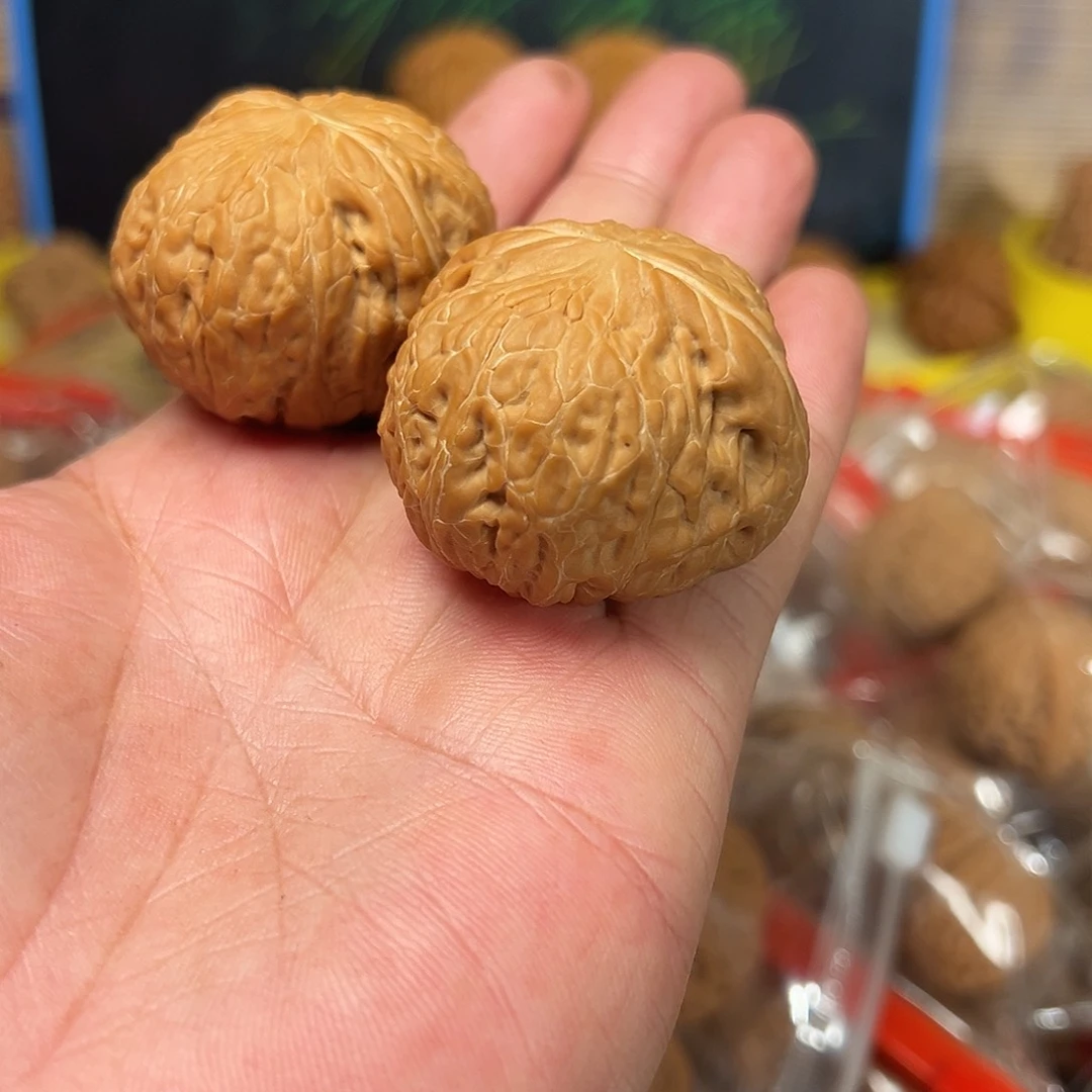 文玩核桃吊坠?****丶铁锤