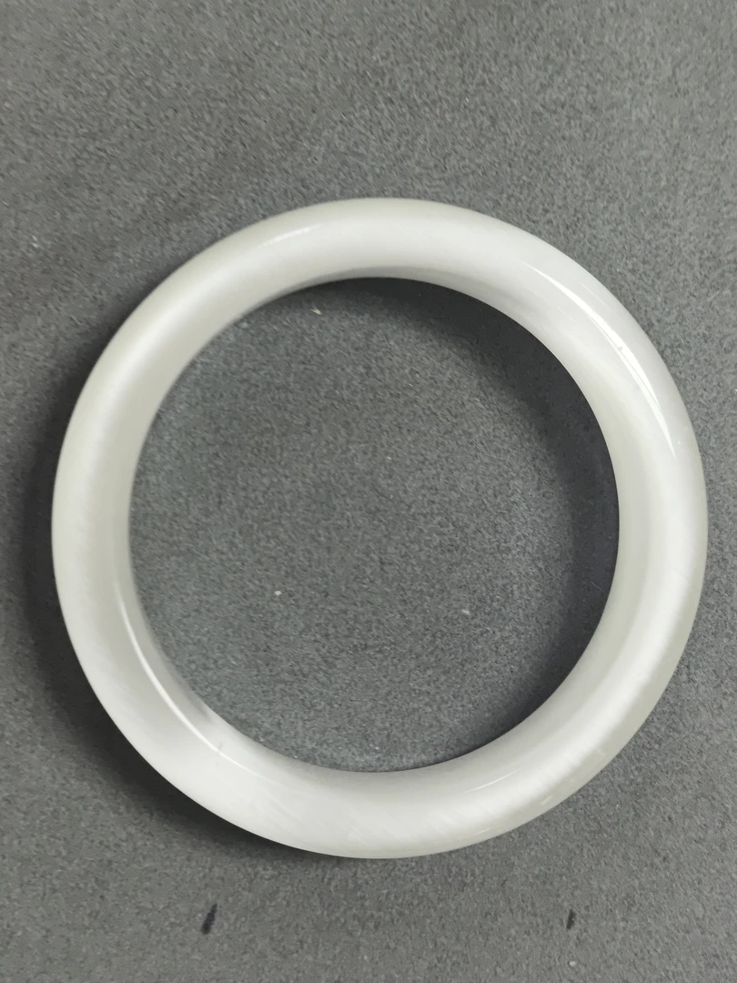 056号白色猫眼正圈手镯