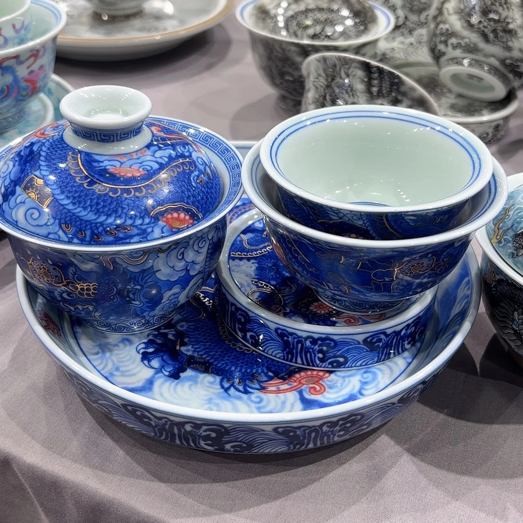 瓷片景德镇陶瓷学院副院长兼美术