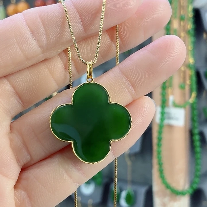 和田玉18K金镶嵌吊坠(赠链)