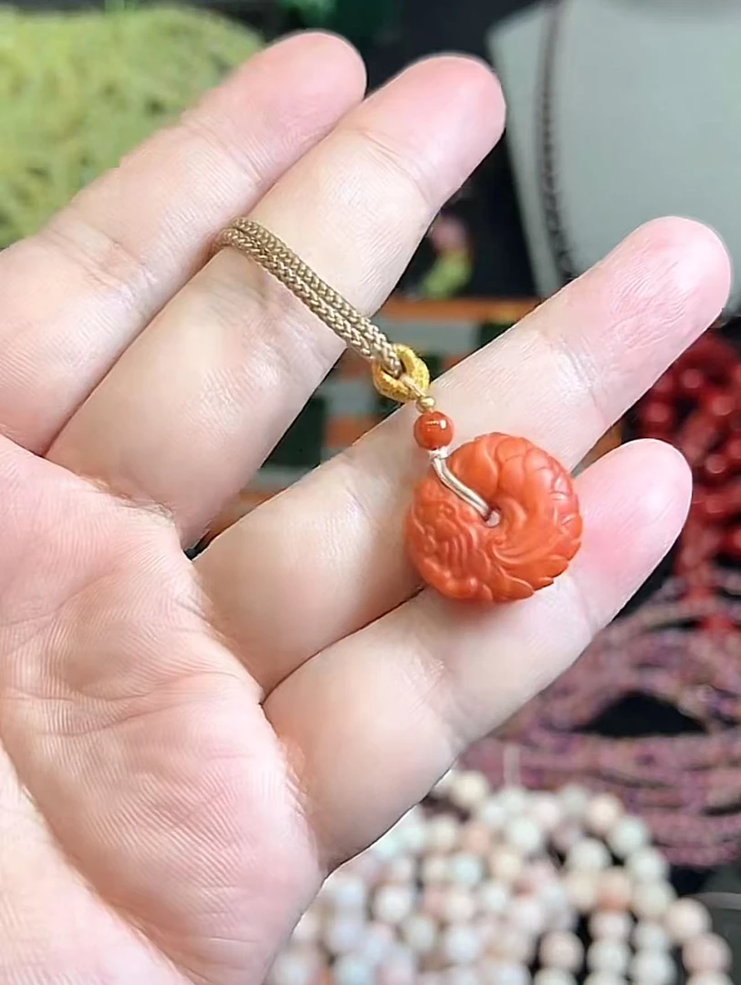 【林总珠宝】 满色满肉南红龙扣雕刻件（多样性发一）-OFLL