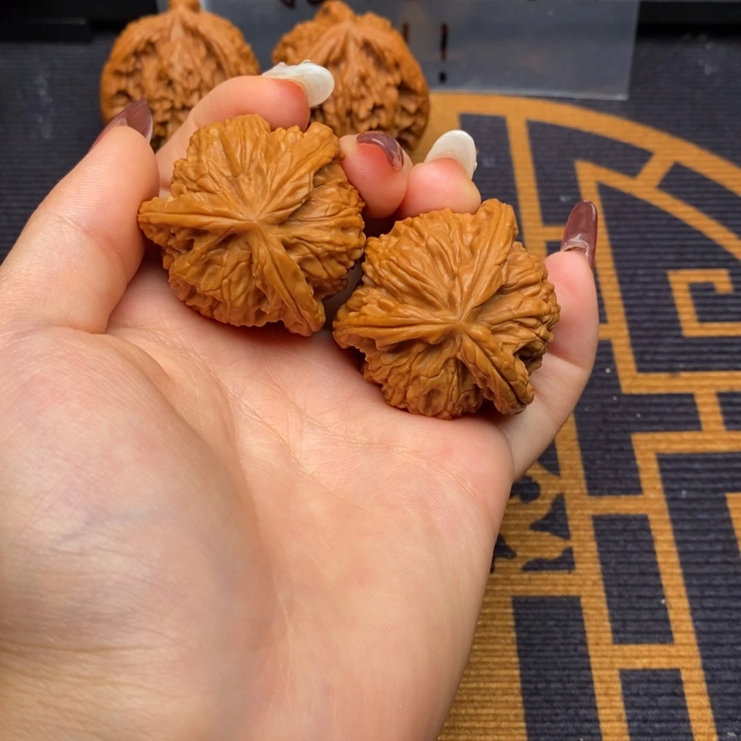 文玩核桃吊坠用****6白狮子