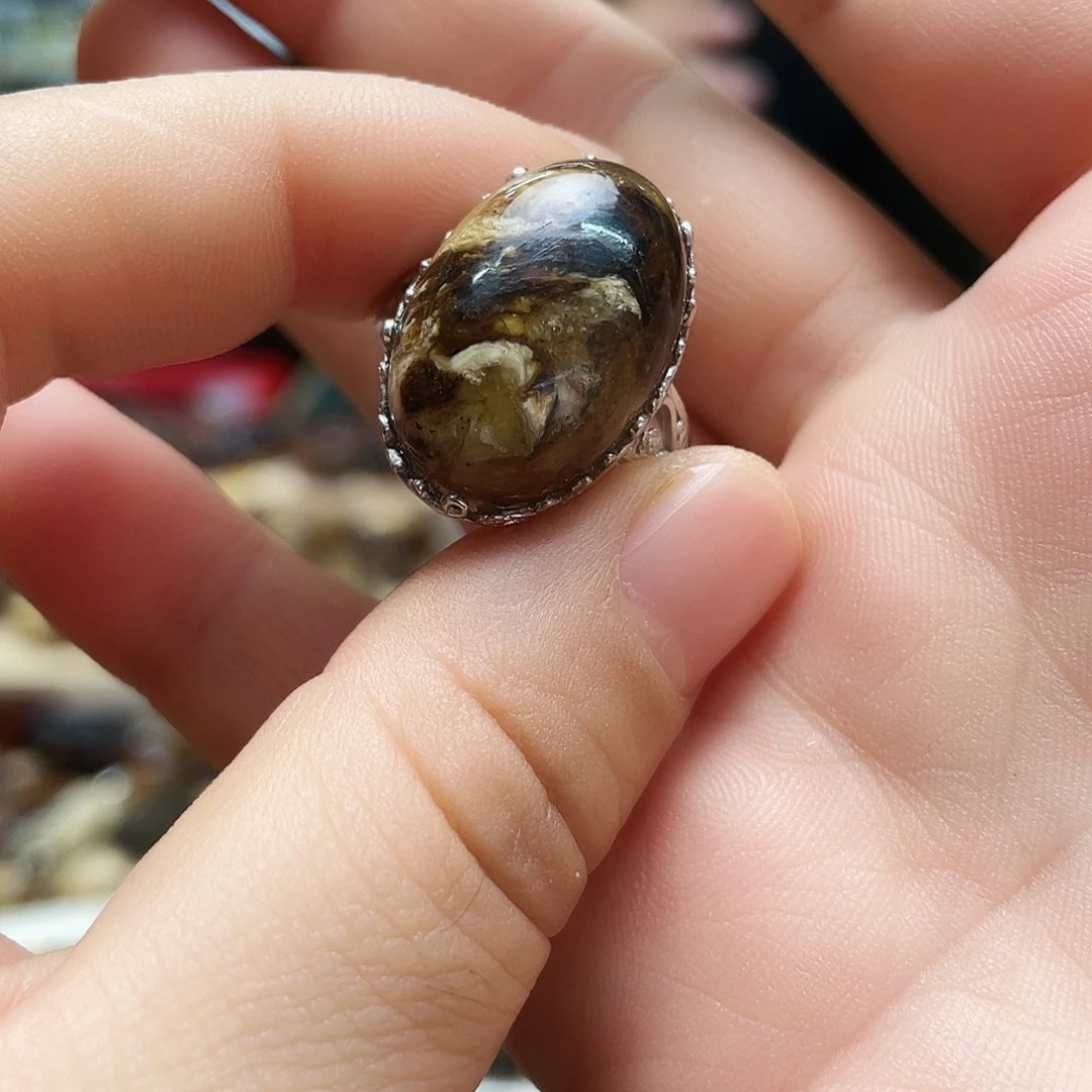 琥珀裸石未镶嵌大