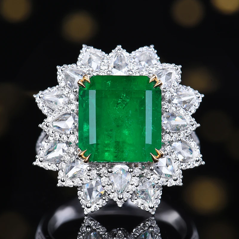 卡莱诗主石6.31克拉 潘杰希尔沃顿绿 18K金 天然祖母绿戒指