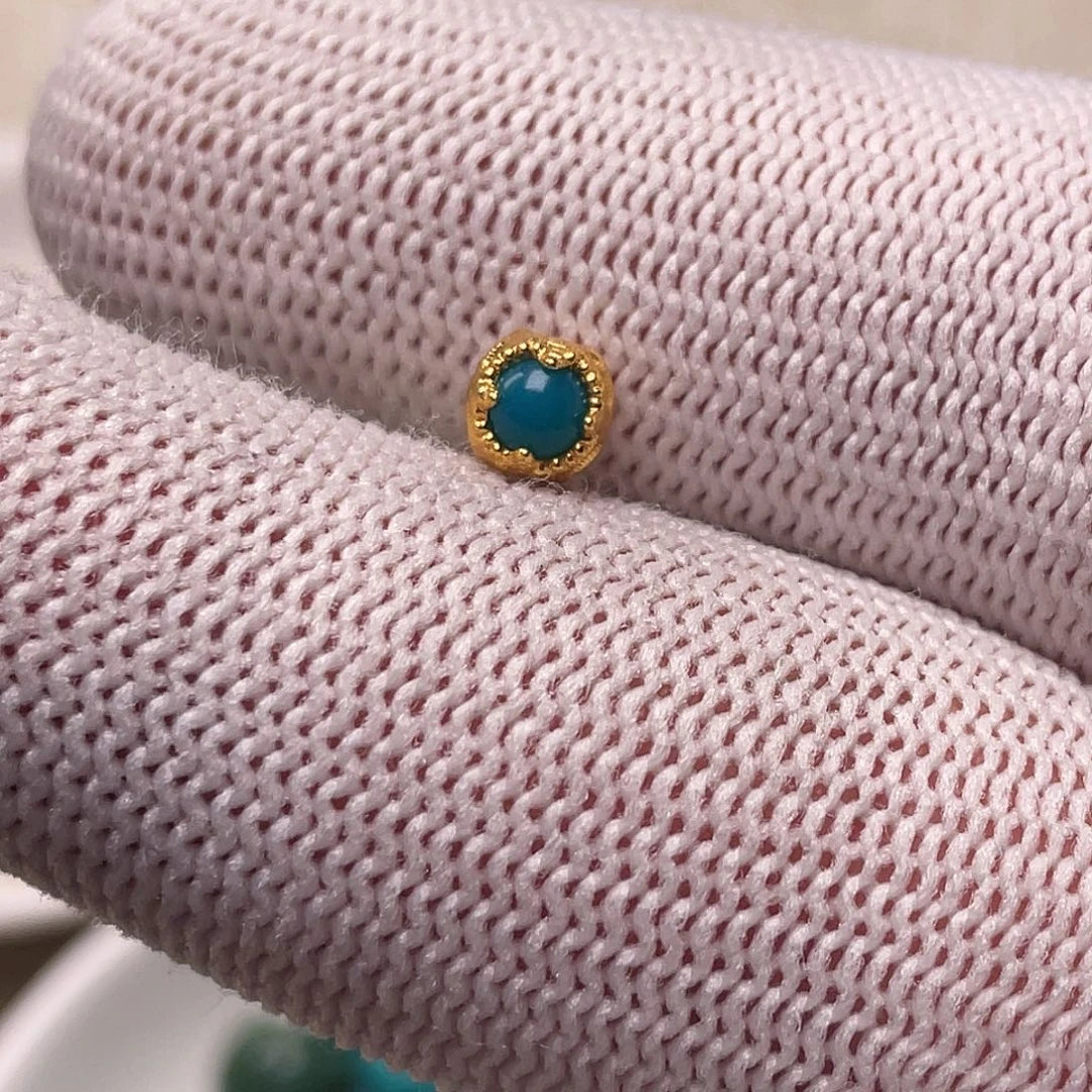 绿松石18K金镶嵌配饰5.5