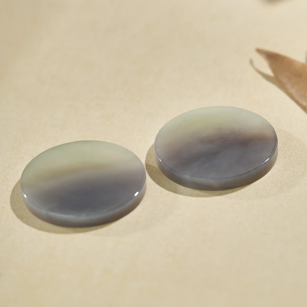 L【玉氏珠宝】和田玉烟紫圆牌吊坠-约45*5mm 多样性发一 CAN060980