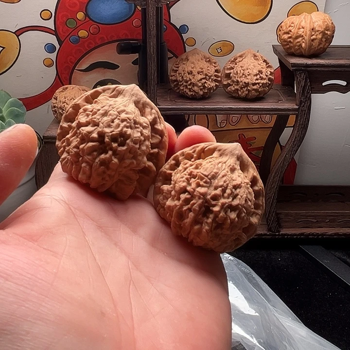 张老三的文玩核桃官帽