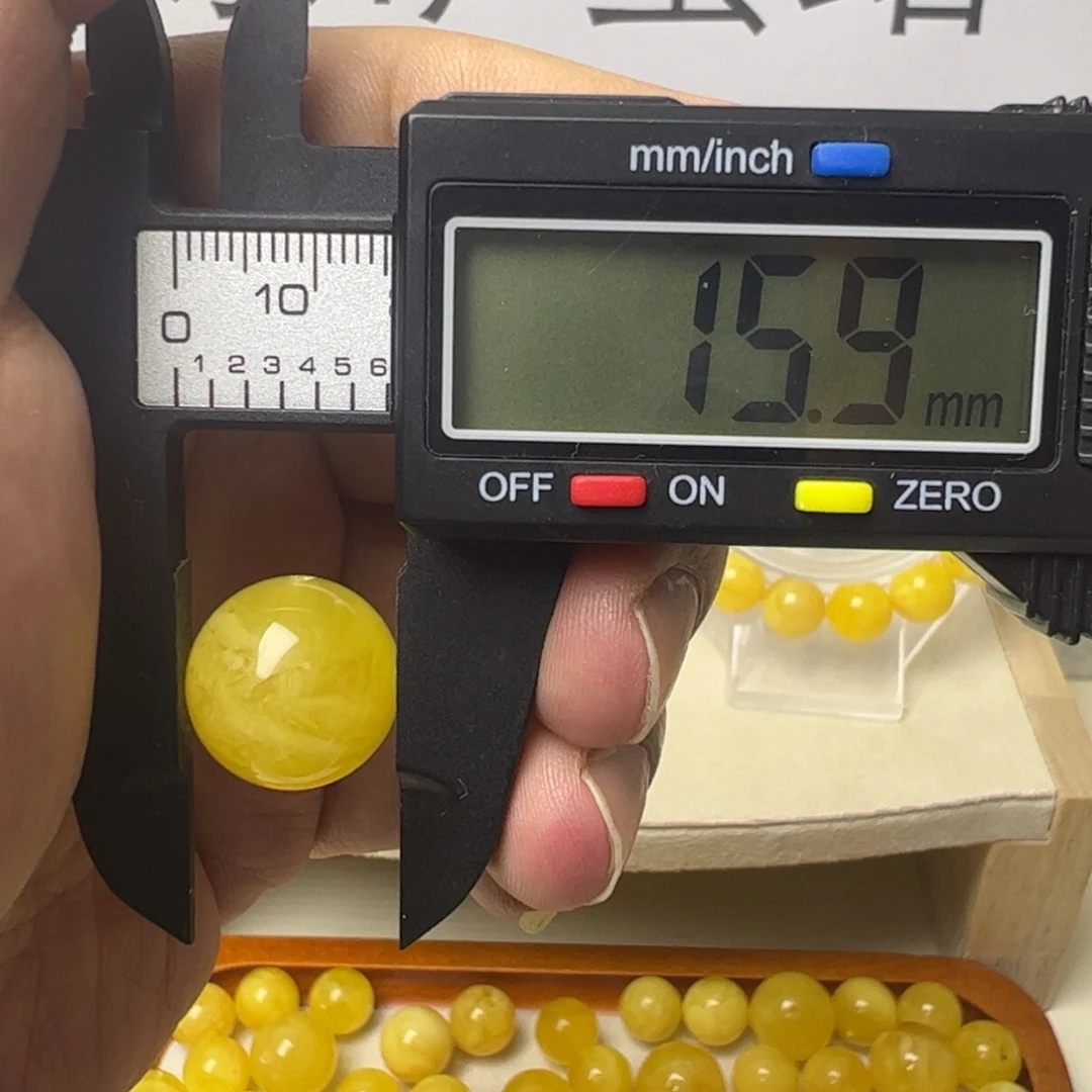 琥珀未镶嵌裸石微瑕单珠014
