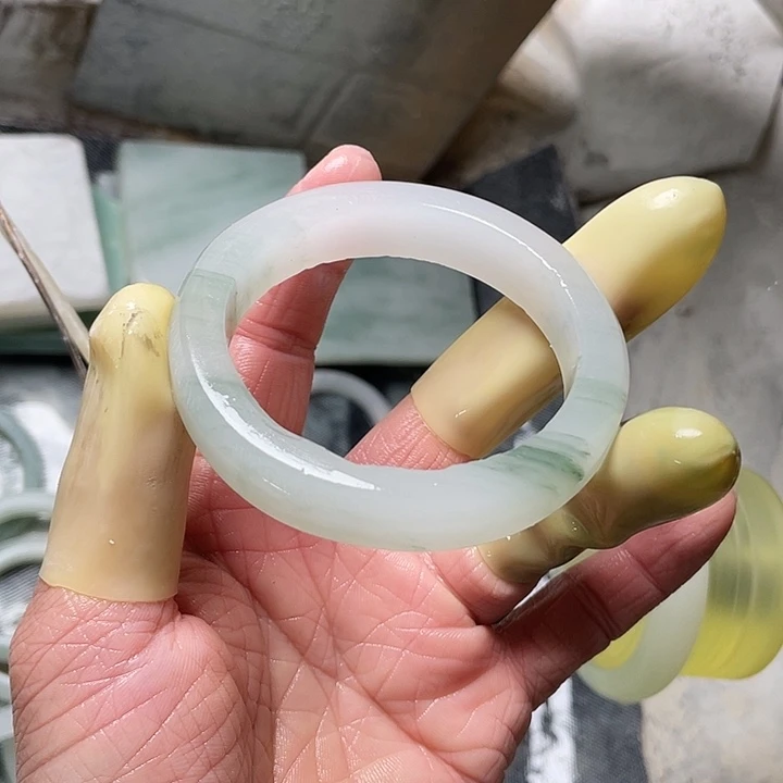 ᦦ***࿐定制石英质玉（天山翠）定制