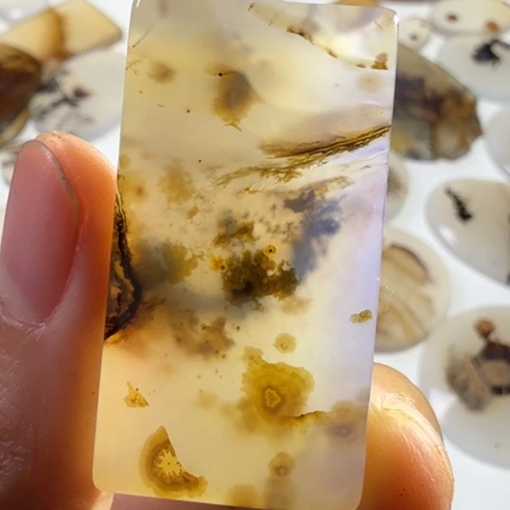 未镶嵌玛瑙/玉髓珠宝半成品