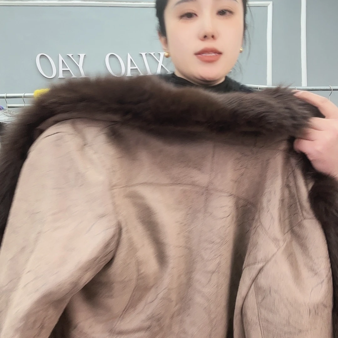 姚小妖家高端皮草