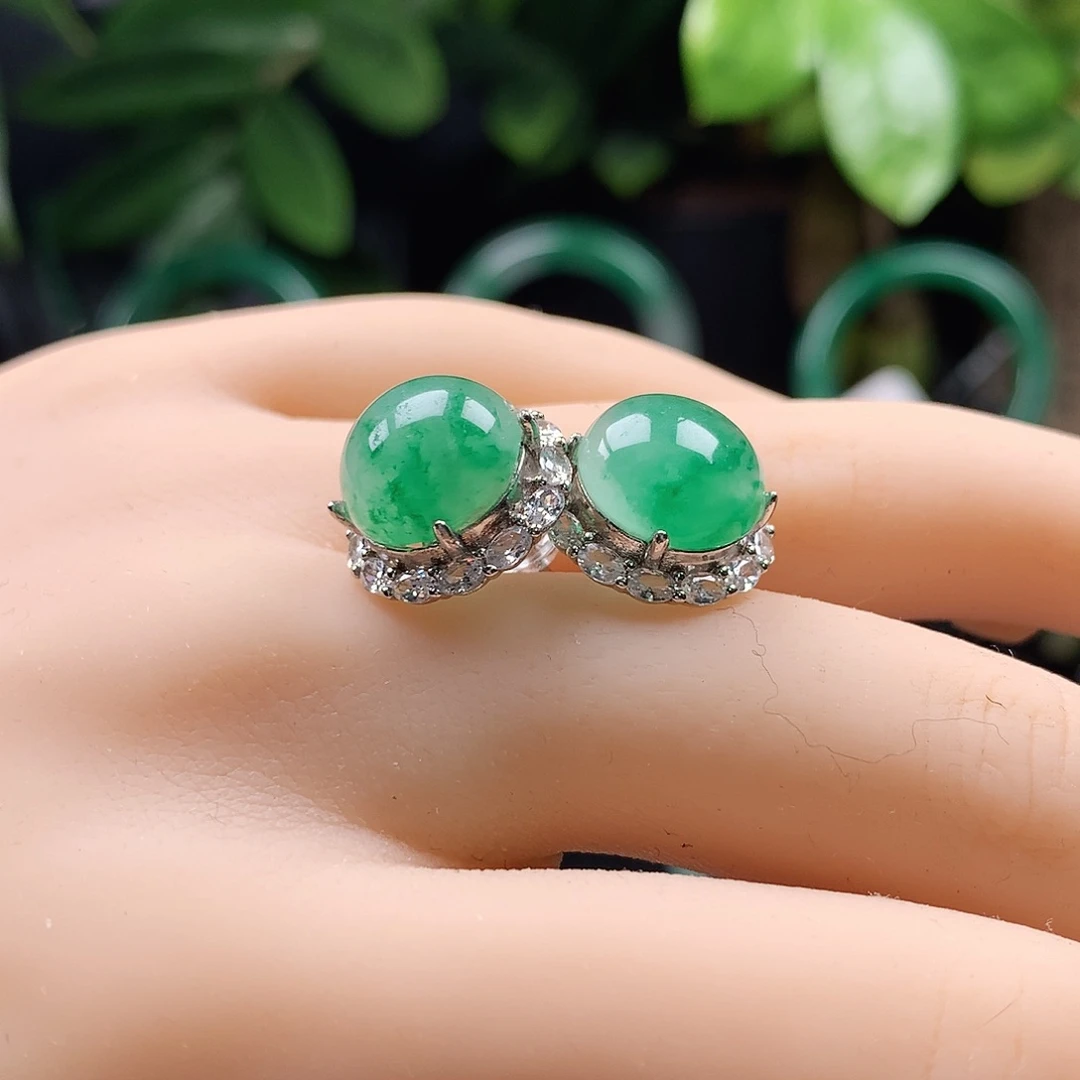 石英质玉未镶嵌耳饰