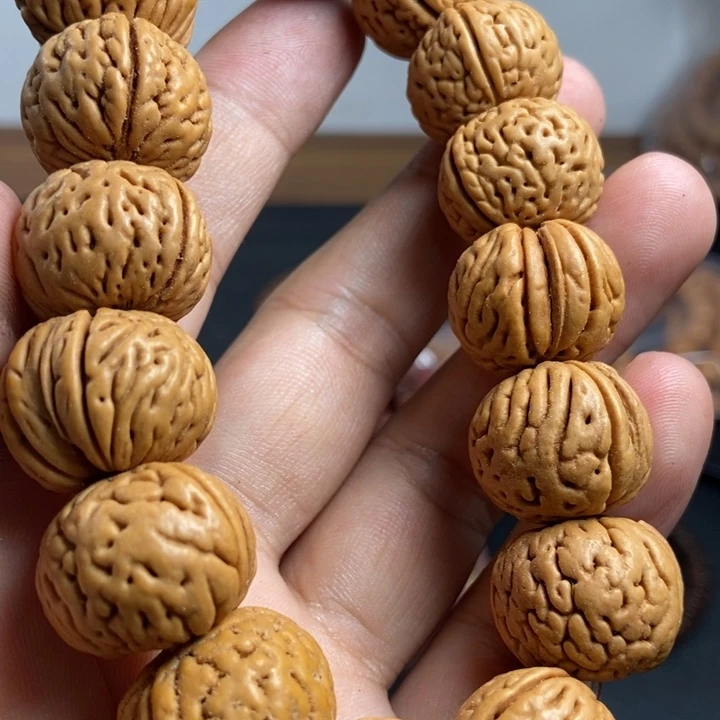 猴头核桃吊坠满**笑你是个