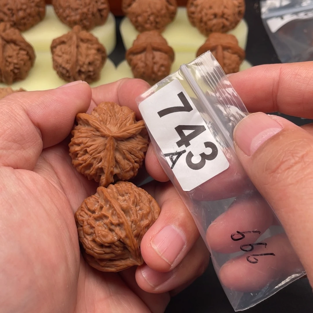 吊坠文玩核桃古王36奔