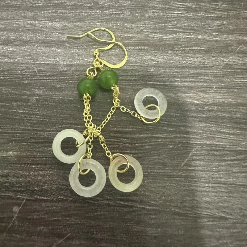 时尚百搭和田玉耳饰E275