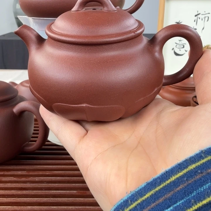 紫砂茶壶j****。微瑕莲韵