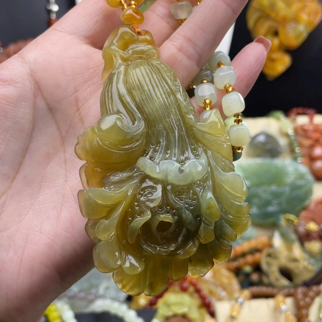 未镶嵌蛇纹石玉颈饰